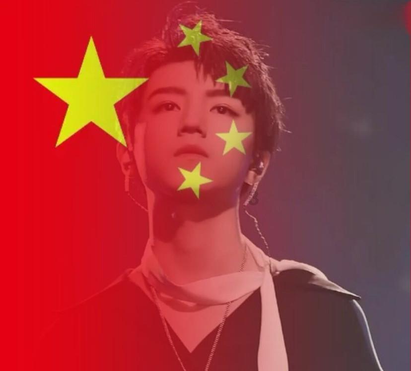 滕梓荆下线，张若昀深夜发文，7字感怀这位兄弟