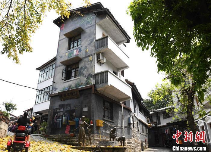 以学促思、以思促行、以行促效 锚定方向绘就精卫美好蓝图